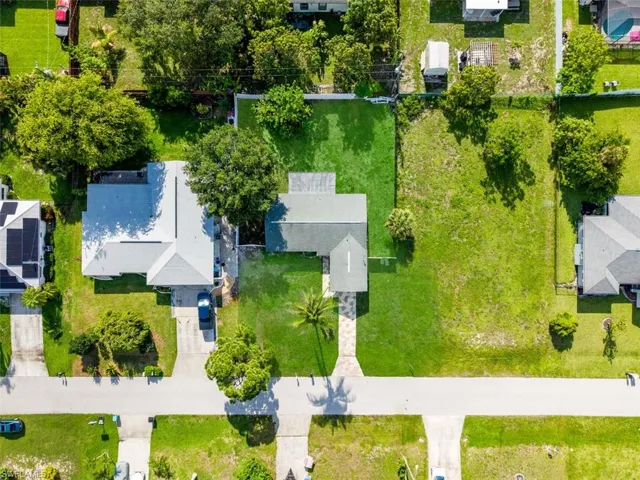 27 Ne 20th Ave, Cape Coral, Florida 33909