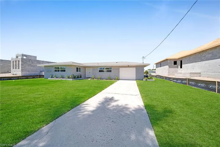 5318  Bayshore  AVE, Cape Coral, FL 33904