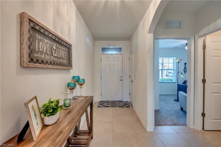 Carpeted foyer entrance