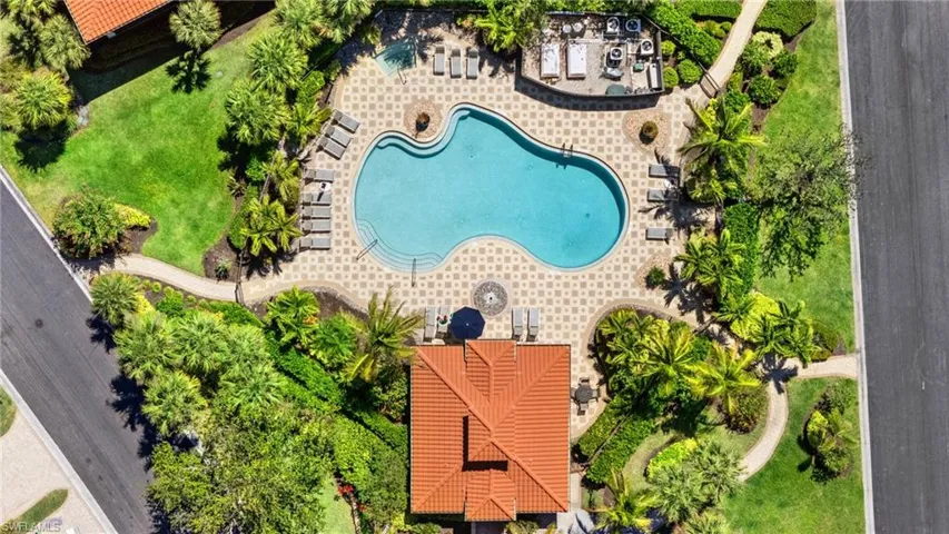 Community Pool & Spa