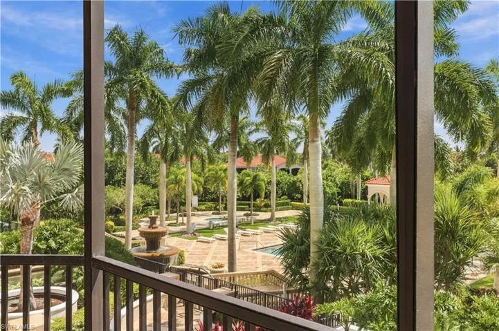 1060 Borghese Ln 205, Naples, Florida 34114