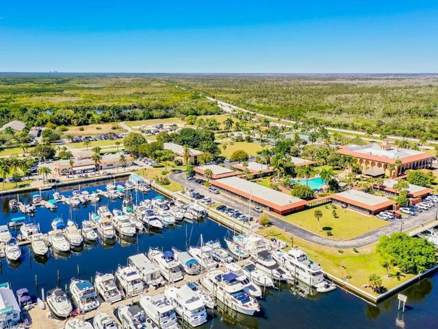 206  Newport  DR, Naples, FL 34114
