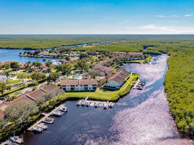 206  Newport  DR, Naples, FL 34114