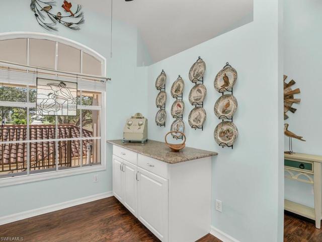 206  Newport  DR, Naples, FL 34114