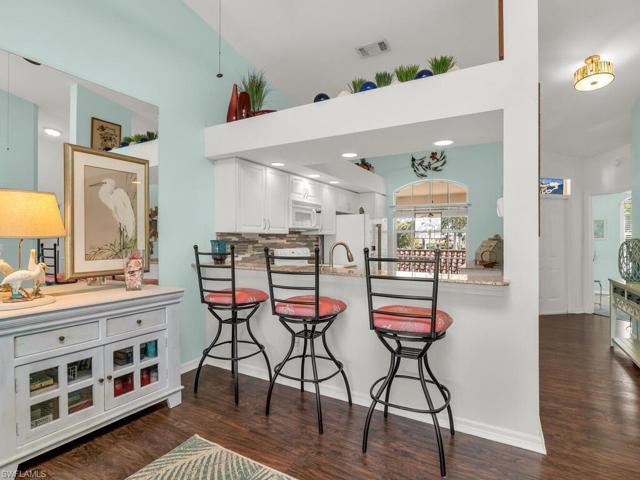 206  Newport  DR, Naples, FL 34114