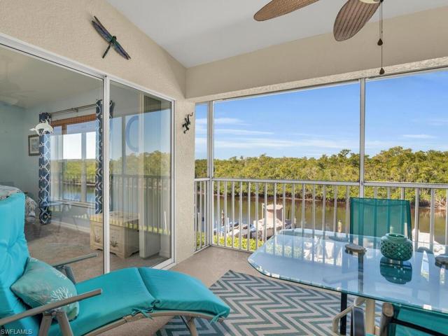 206  Newport  DR, Naples, FL 34114