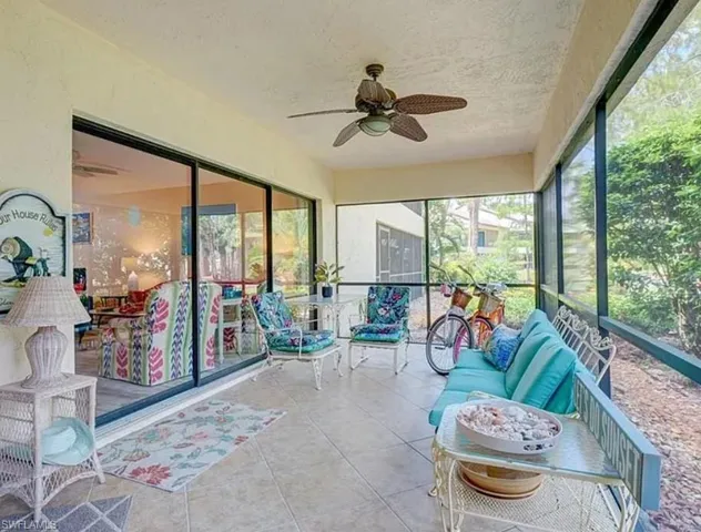 Sunroom with ceiling fan