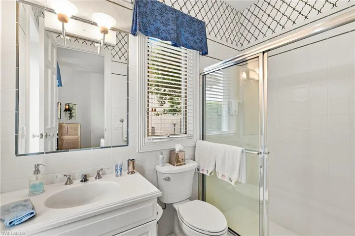 6991 Greentree Dr, Naples, Florida 34108