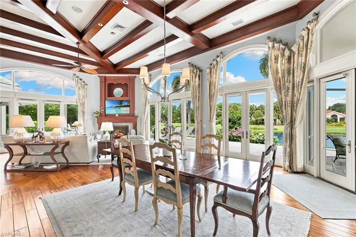 6991 Greentree Dr, Naples, Florida 34108