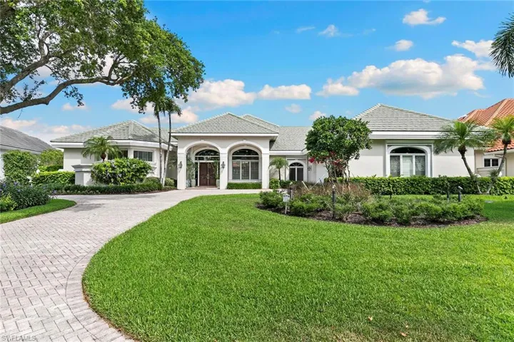 6991 Greentree Dr, Naples, Florida 34108