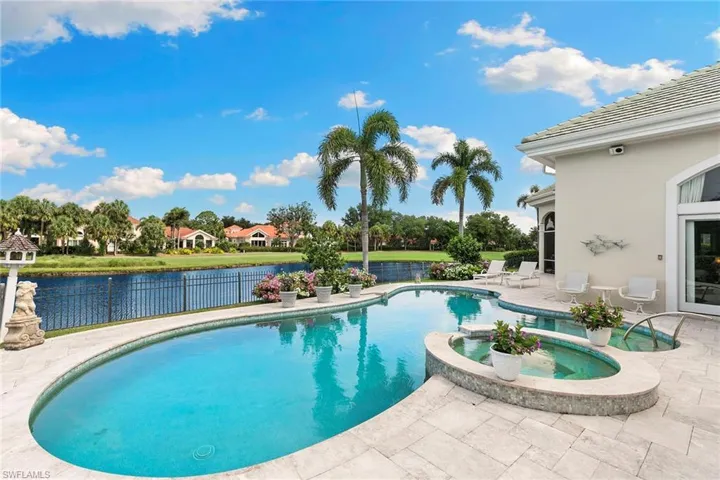 6991 Greentree Dr, Naples, Florida 34108