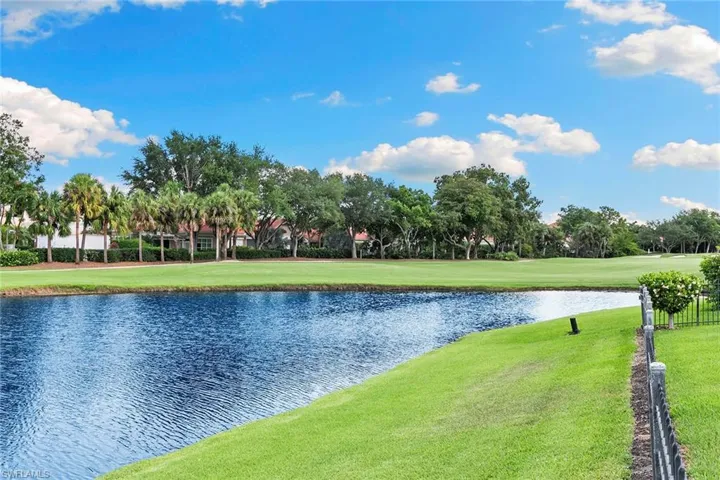6991 Greentree Dr, Naples, Florida 34108