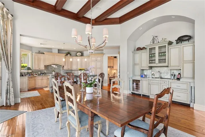 6991 Greentree Dr, Naples, Florida 34108