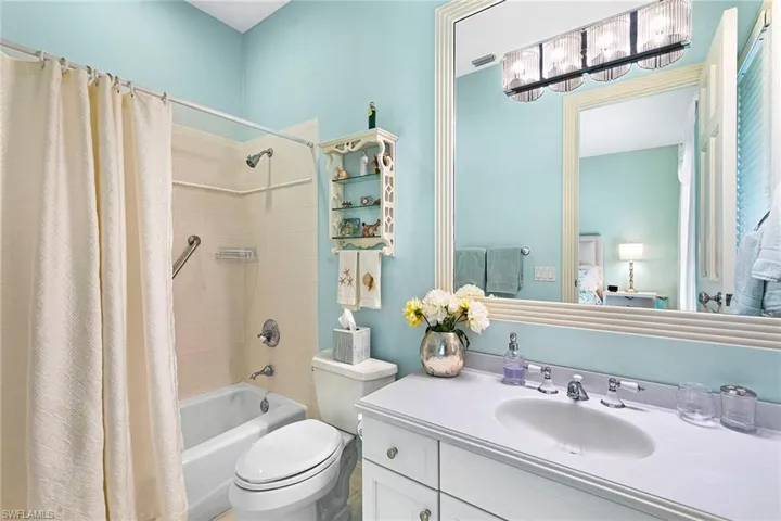 6991 Greentree Dr, Naples, Florida 34108