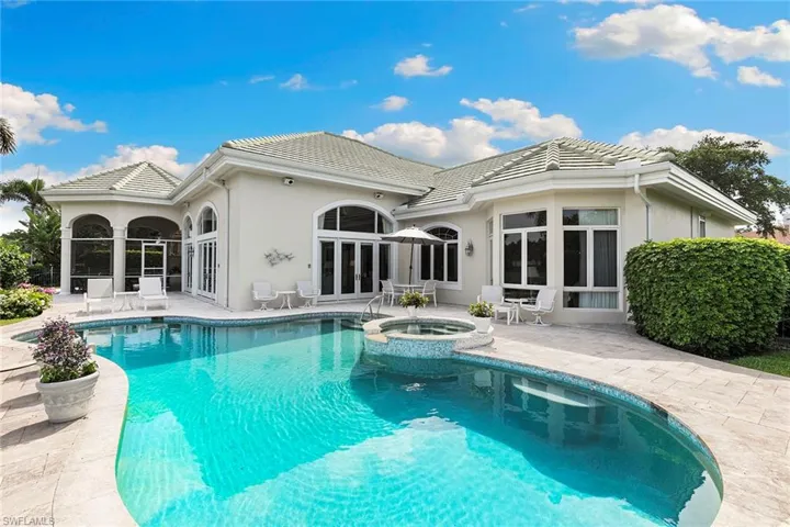 6991 Greentree Dr, Naples, Florida 34108