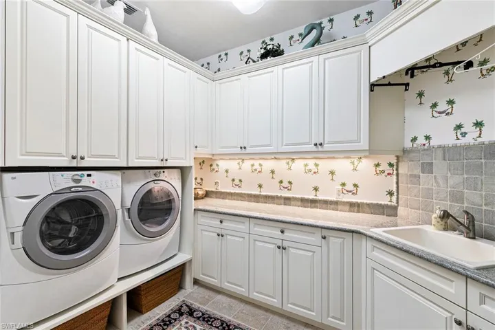 6991 Greentree Dr, Naples, Florida 34108