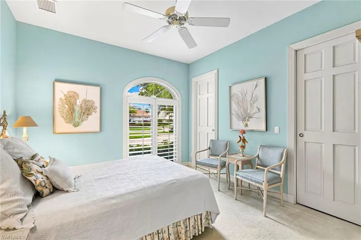 6991 Greentree Dr, Naples, Florida 34108