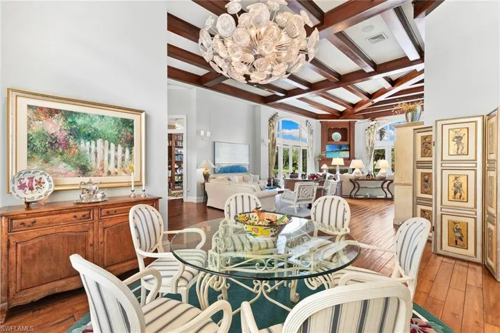 6991 Greentree Dr, Naples, Florida 34108