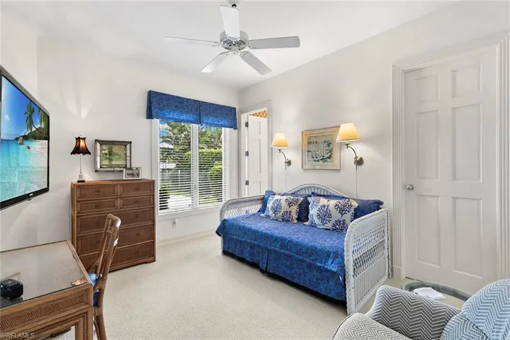 6991 Greentree Dr, Naples, Florida 34108