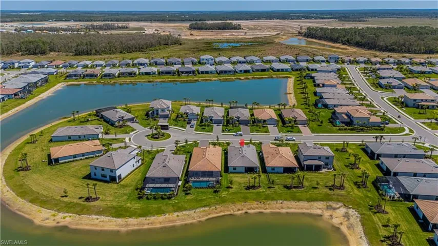 Bird's eye view featuring a residential view and a water view