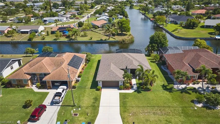WOW! INTERSECTING VIEW  WIDE CANALS