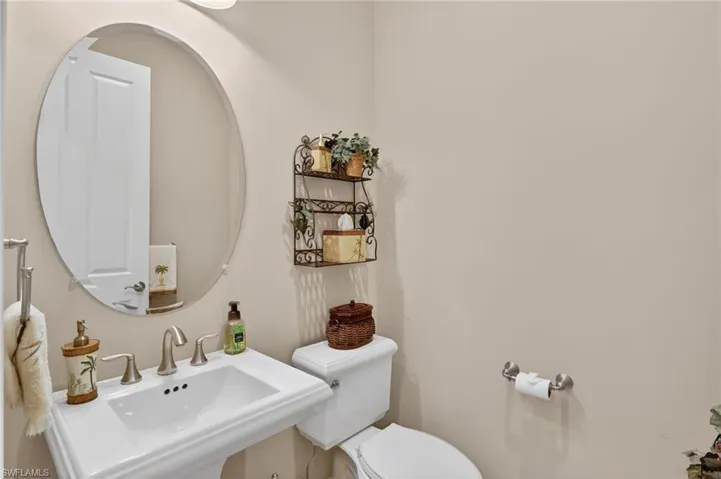 7352 Lantana Way, Naples, Florida 34119