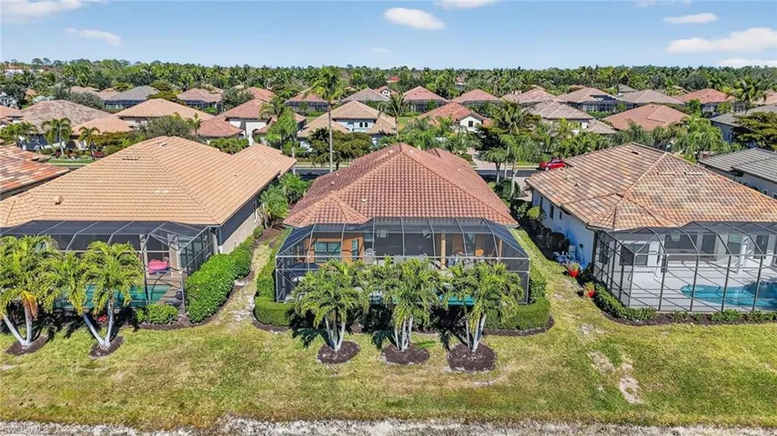 7352 Lantana Way, Naples, Florida 34119