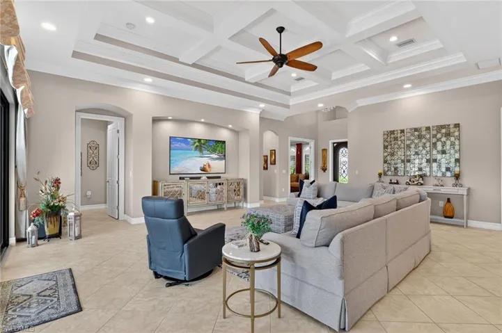 7352 Lantana Way, Naples, Florida 34119