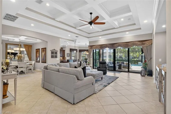 7352 Lantana Way, Naples, Florida 34119
