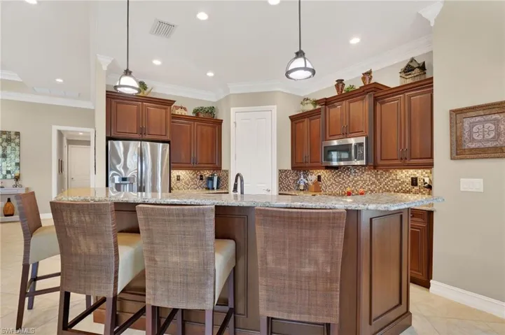 7352 Lantana Way, Naples, Florida 34119