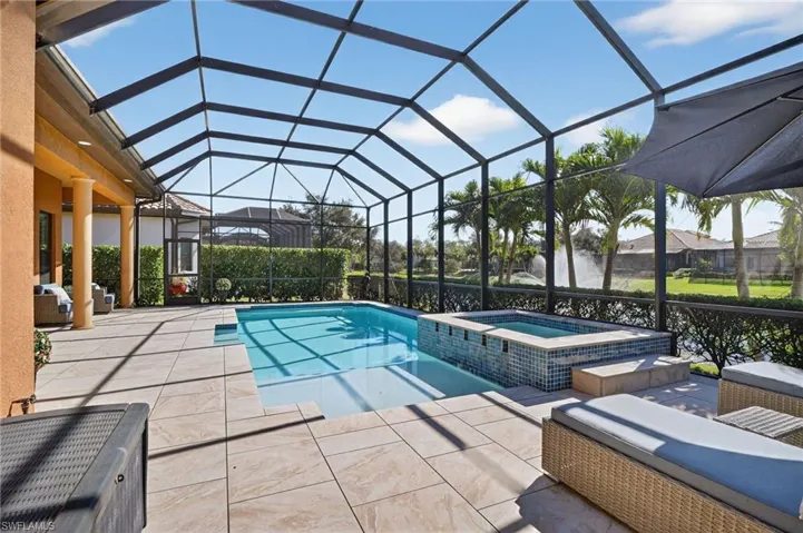 7352 Lantana Way, Naples, Florida 34119