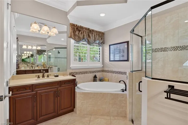 7352 Lantana Way, Naples, Florida 34119