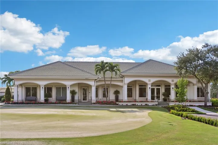 View of property featuring golf course view