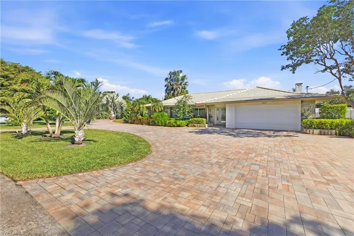 Welcome to 6807 Azalea Lane in Fort Myers.