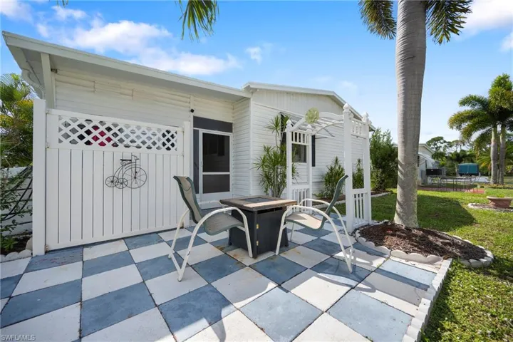138  Lexington  AVE, Fort Myers, FL 33908
