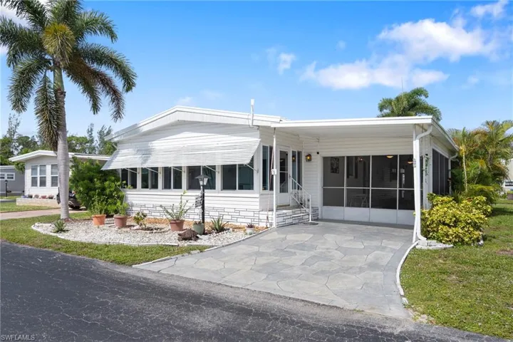 138  Lexington  AVE, Fort Myers, FL 33908