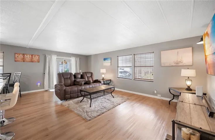 138  Lexington  AVE, Fort Myers, FL 33908