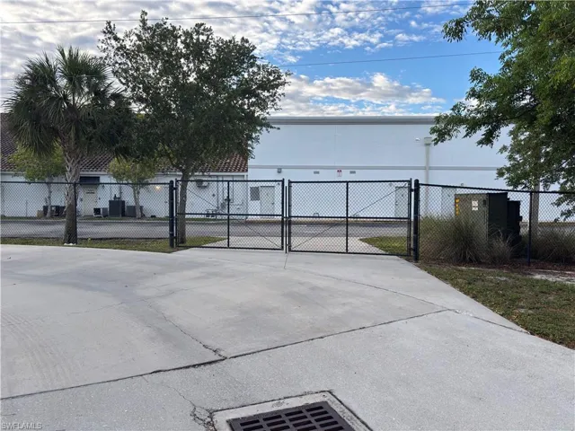 18950 Tamiami Trl 100, Fort Myers, Florida 33908