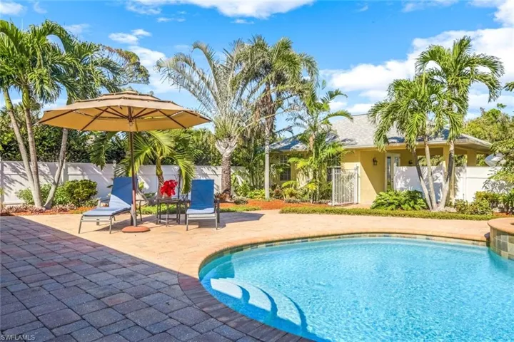 12710  Summerwood  DR, Fort Myers, FL 33908
