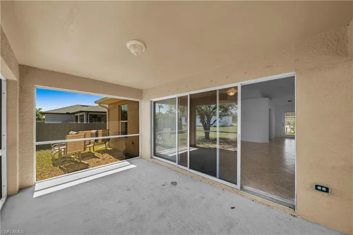 1317 Ne 1st Pl, Cape Coral, Florida 33909