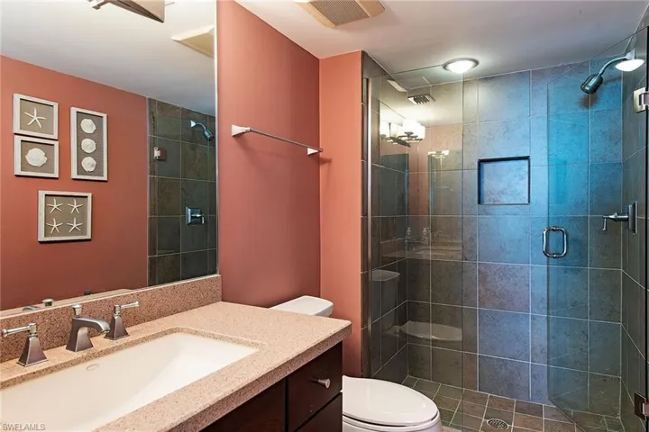 4251 Gulf Shore BLVD N # 18D, NAPLES FL 34103