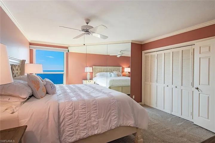 4251 Gulf Shore BLVD N # 18D, NAPLES FL 34103