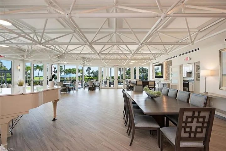4251 Gulf Shore BLVD N # 18D, NAPLES FL 34103