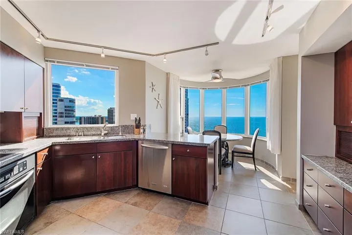 4251 Gulf Shore BLVD N # 18D, NAPLES FL 34103