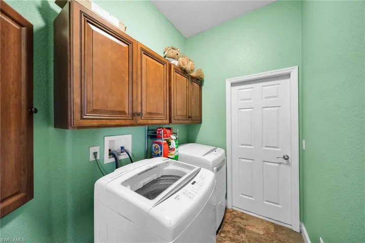 3241 Tropicaire Blvd, North Port, Florida 34286