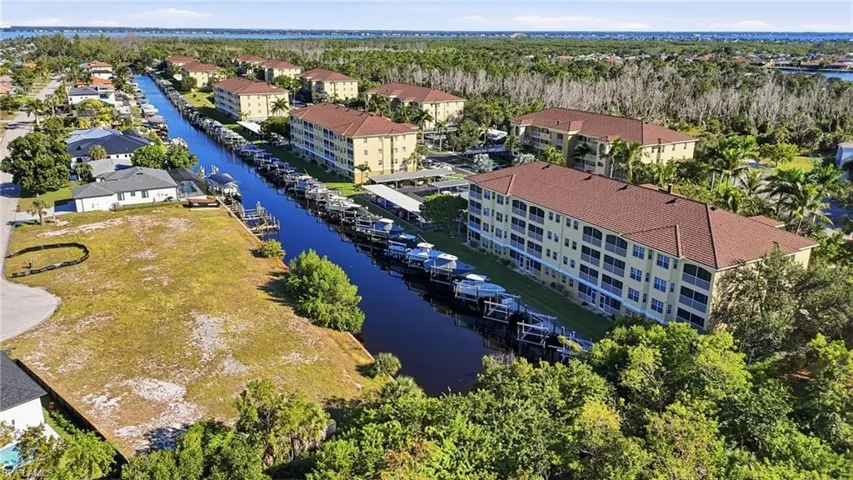 1781 Four Mile Cove Pkwy # 123, Cape Coral, Florida 33990