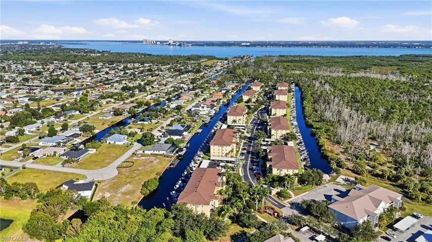 1781 Four Mile Cove Pkwy # 123, Cape Coral, Florida 33990