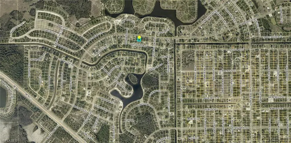 Aerial map of property and surrounding area