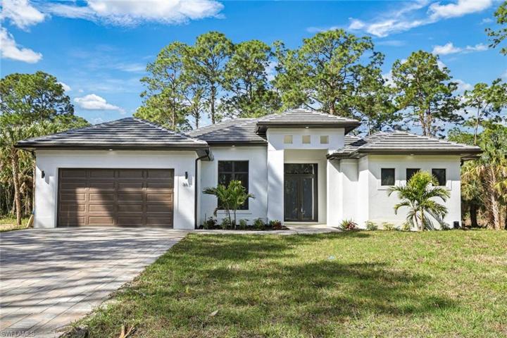 883  2nd NE ST, Naples, FL 34120