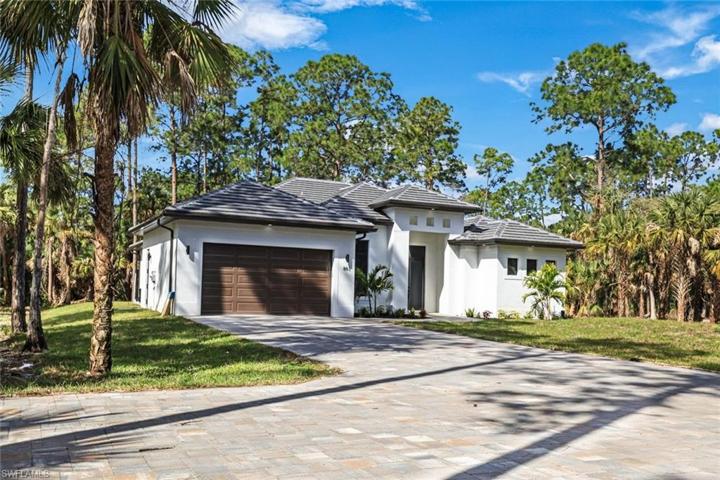 883  2nd NE ST, Naples, FL 34120